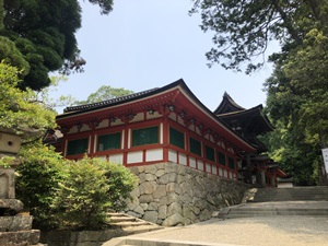 ご神鶏がお出迎えしてくれる神社をレポート【石上（いそのかみ）神宮】 御朱印や駐車場は？