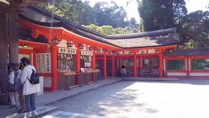 ご神鶏がお出迎えしてくれる神社をレポート【石上（いそのかみ）神宮】 御朱印や駐車場は？